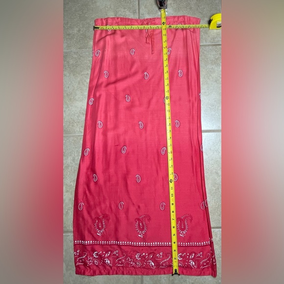 Ombré Red Paisley Skirt | Small - Picture 6 of 7